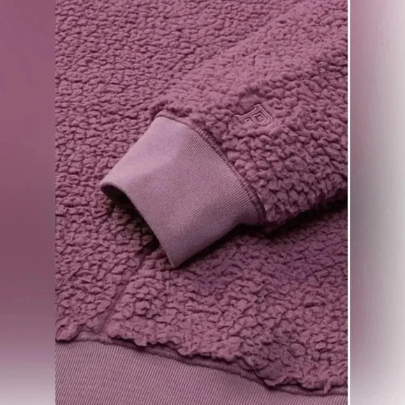 VS Sherpa Crew Sweatshirt - Picture 3 of 13